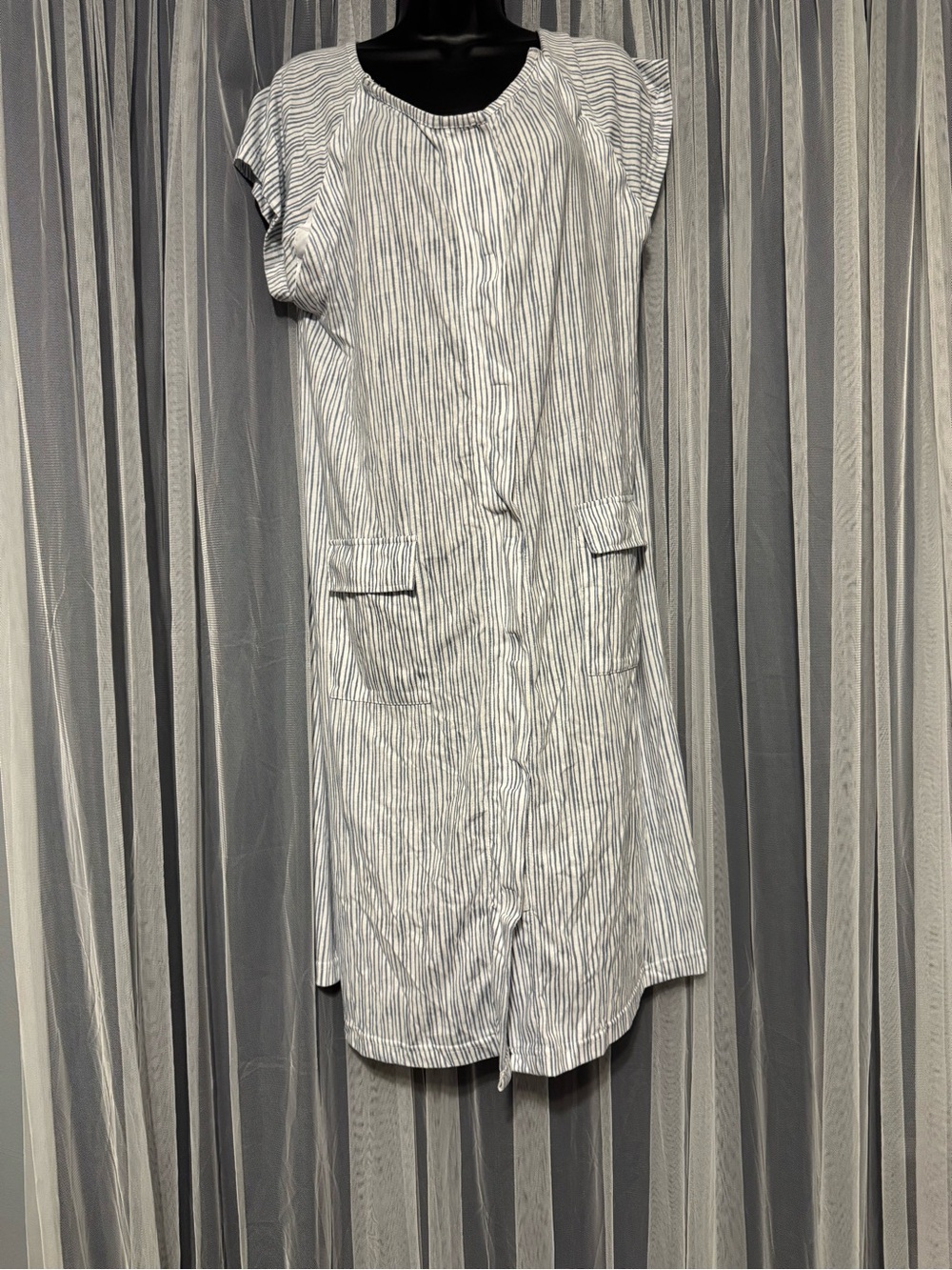 Kindred Bravely Maternity Labor and Delivery Hospital Gown - White & Blue